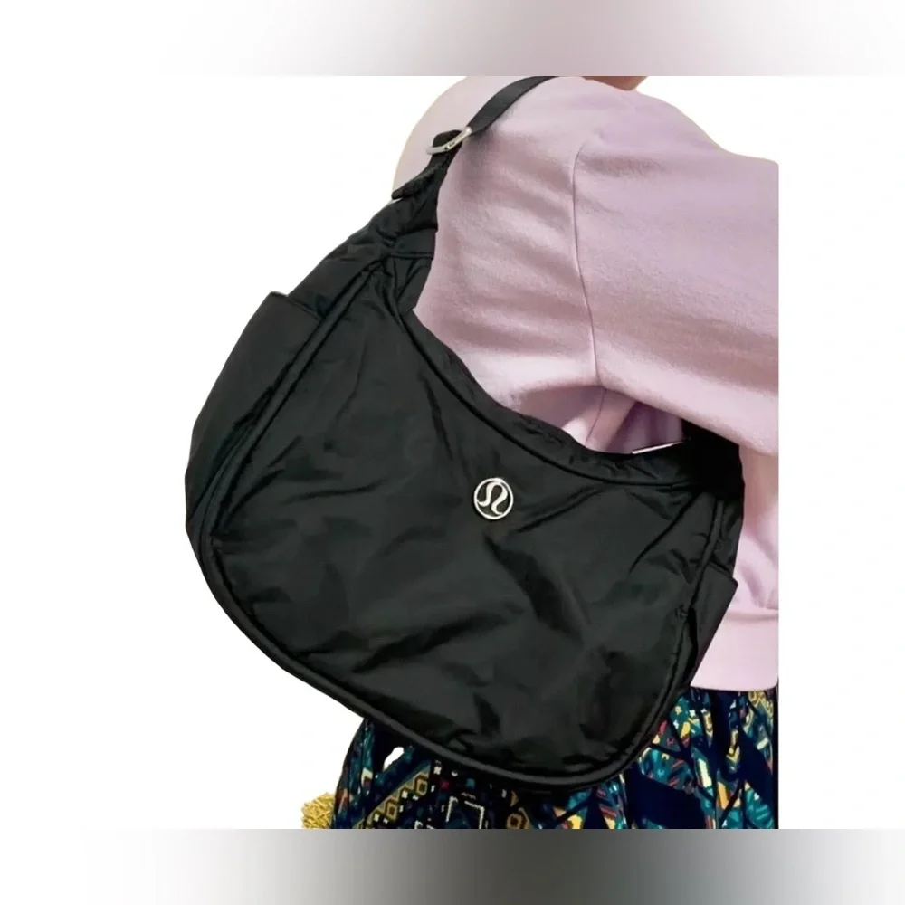 NWOT Lululemon shoulder bag - Picture 7 of 7